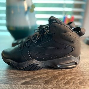 Boy’s 5.5Y Black Nike Jordan Lift Offs